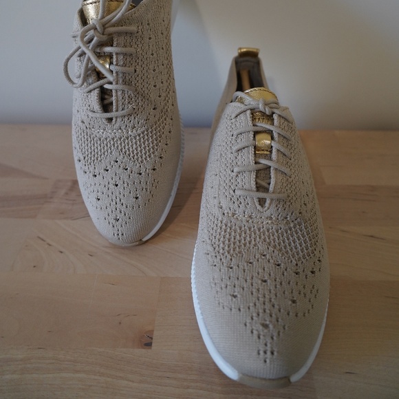 Women's COLE HAAN 2.ZERØGRAND Stitchlite™ Wingtip Oxfords Size 6.5 - Picture 2 of 5